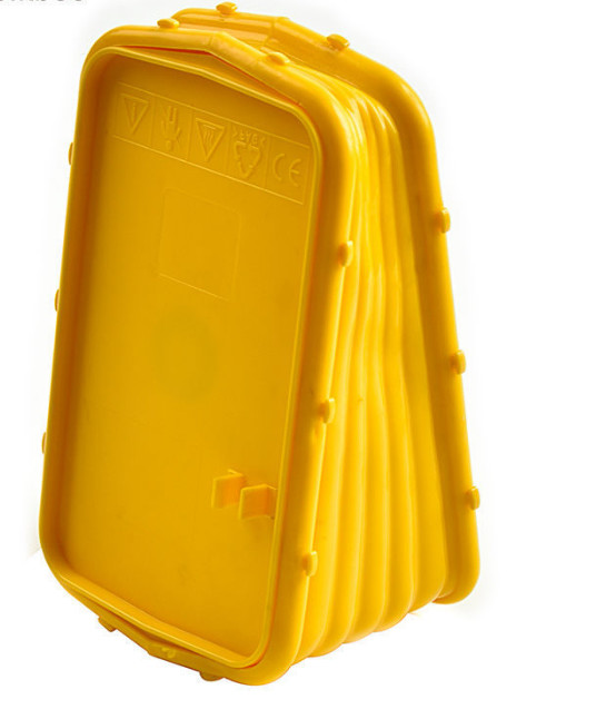 Cuoio giallo sotto l'attrezzatura dell'alveare della scatola, strumento dell'alveare per gli apicoltori