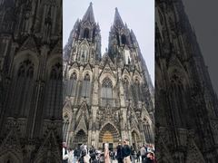 Attraverso la mostra, è stata instaurata fiducia con i clienti e si è giunti a una collaborazione a lungo termine.