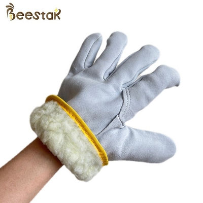 comprare Apicoltura spessa bianca durevole dei guanti dell'ape della pelle di pecora negli apicoltori caldi di inverno fabbricazione online