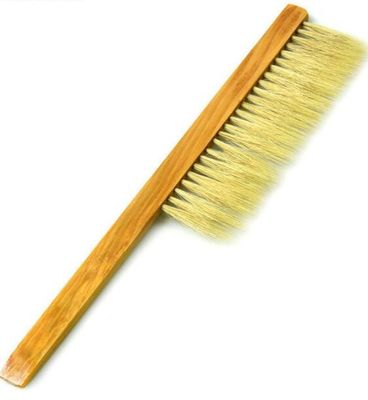comprare L'ape spazzola l'apicoltura con i singoli strumenti della setola di fila della maniglia di legno per gli apicoltori fabbricazione online